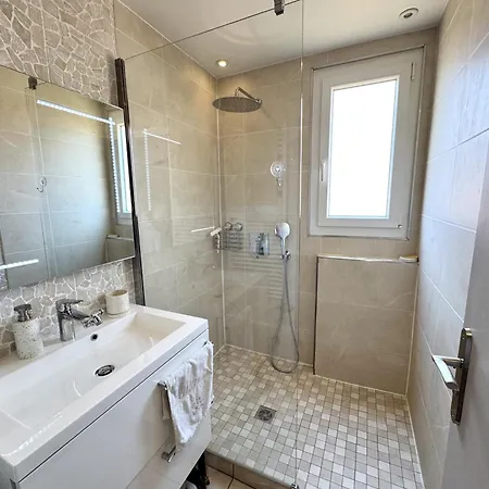 Bb Ot Petit Balcon De La Providence - Old Town * Nice